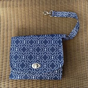 NWOT Lilly Bit pattern cosmetic multipocket bag